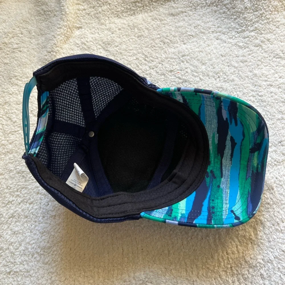 Lululemon Dash and Splash Cap
